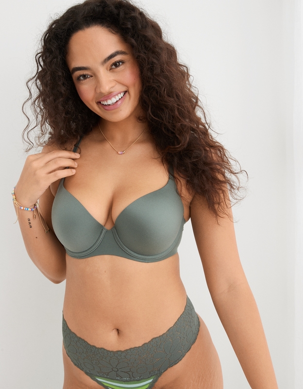 https://www.americaneagle.com.jo/assets/styles/AmericanEagle/6734_5015_357/image-thumb__889940__product_zoom_large_800x800/6734_5015_357_of.jpg
